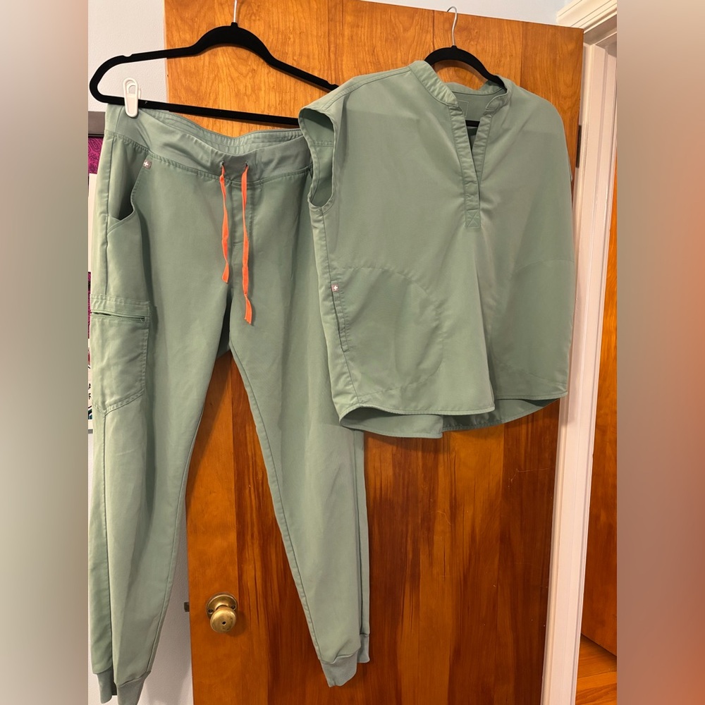 Figs Jade Scrubs